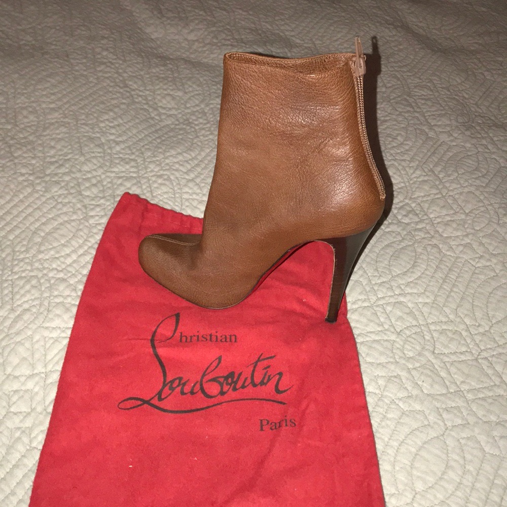 Louboutin Ariella Talon Brown Ankle Boots